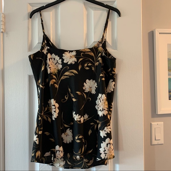 Le Chateau Floral Print Satin Cowl Neck Camisole - Picture 5 of 9